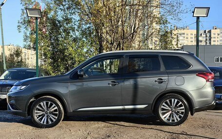 Mitsubishi Outlander III рестайлинг 3, 2019 год, 1 849 000 рублей, 5 фотография