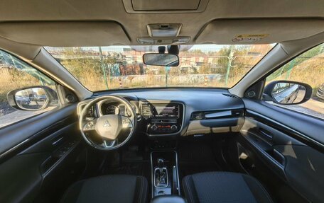 Mitsubishi Outlander III рестайлинг 3, 2019 год, 1 849 000 рублей, 9 фотография