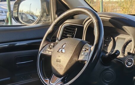 Mitsubishi Outlander III рестайлинг 3, 2019 год, 1 849 000 рублей, 11 фотография