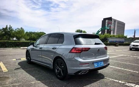 Volkswagen Golf VIII, 2023 год, 1 800 000 рублей, 4 фотография