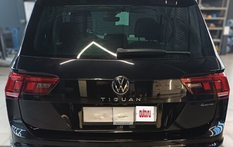 Volkswagen Tiguan II, 2020 год, 3 700 000 рублей, 2 фотография