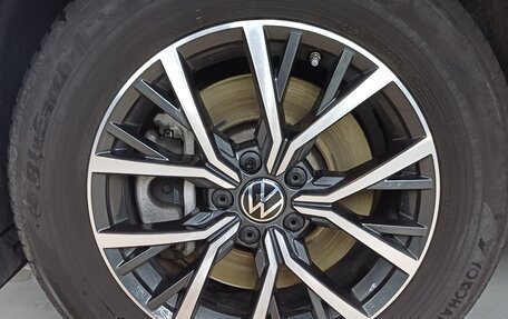 Volkswagen Tiguan II, 2020 год, 3 700 000 рублей, 13 фотография