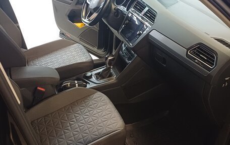 Volkswagen Tiguan II, 2020 год, 3 700 000 рублей, 22 фотография