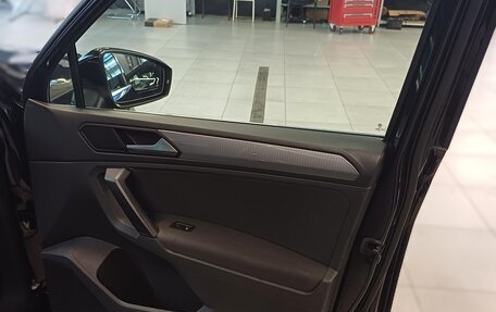 Volkswagen Tiguan II, 2020 год, 3 700 000 рублей, 23 фотография