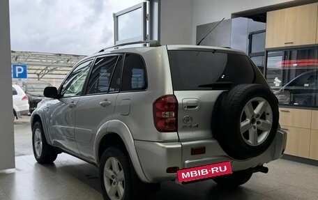 Toyota RAV4, 2005 год, 850 000 рублей, 4 фотография