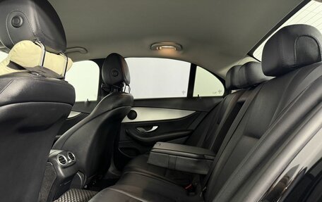 Mercedes-Benz E-Класс, 2019 год, 2 320 000 рублей, 18 фотография