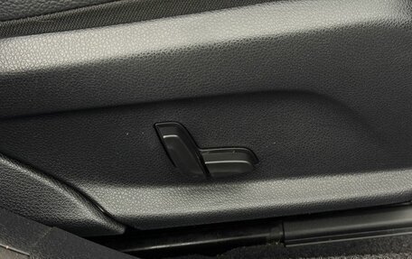 Mercedes-Benz E-Класс, 2019 год, 2 320 000 рублей, 21 фотография
