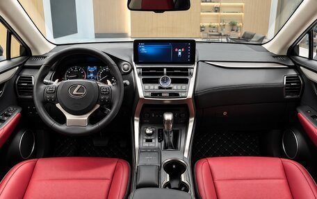 Lexus NX, 2021 год, 3 980 000 рублей, 6 фотография
