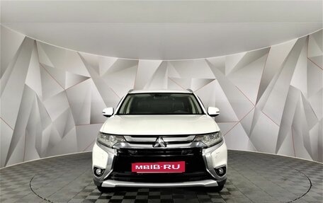 Mitsubishi Outlander III рестайлинг 3, 2018 год, 1 945 000 рублей, 7 фотография