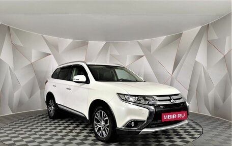 Mitsubishi Outlander III рестайлинг 3, 2018 год, 1 945 000 рублей, 3 фотография