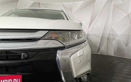 Mitsubishi Outlander III рестайлинг 3, 2018 год, 1 945 000 рублей, 9 фотография