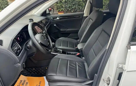 Volkswagen T-Roc I, 2022 год, 1 280 000 рублей, 6 фотография