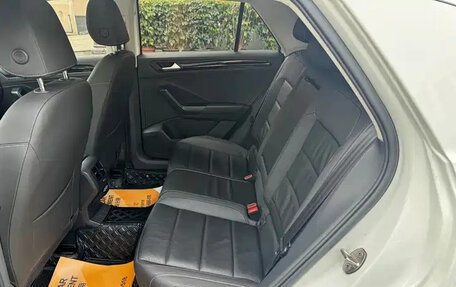 Volkswagen T-Roc I, 2022 год, 1 280 000 рублей, 10 фотография