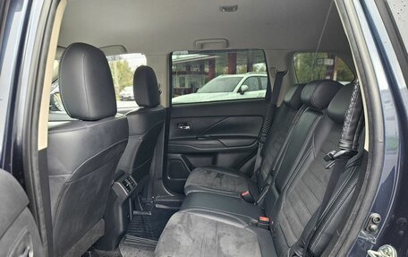 Mitsubishi Outlander III рестайлинг 3, 2021 год, 2 553 000 рублей, 10 фотография