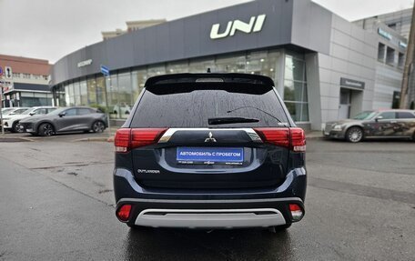 Mitsubishi Outlander III рестайлинг 3, 2021 год, 2 553 000 рублей, 5 фотография