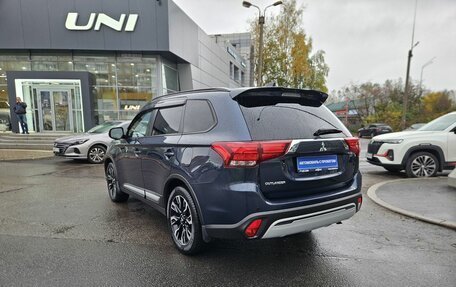 Mitsubishi Outlander III рестайлинг 3, 2021 год, 2 553 000 рублей, 6 фотография