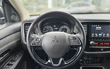 Mitsubishi Outlander III рестайлинг 3, 2021 год, 2 553 000 рублей, 14 фотография