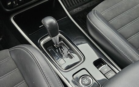 Mitsubishi Outlander III рестайлинг 3, 2021 год, 2 553 000 рублей, 15 фотография