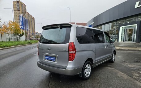 Hyundai Grand Starex Grand Starex I рестайлинг 2, 2015 год, 2 100 000 рублей, 4 фотография