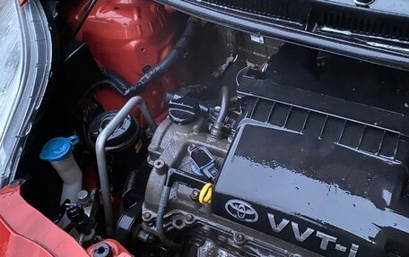 Toyota Yaris III рестайлинг, 2006 год, 427 000 рублей, 11 фотография