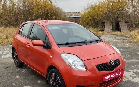 Toyota Yaris III рестайлинг, 2006 год, 427 000 рублей, 4 фотография