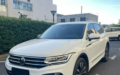 Volkswagen Tiguan II, 2022 год, 2 100 000 рублей, 1 фотография
