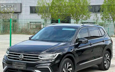 Volkswagen Tiguan II, 2022 год, 1 945 000 рублей, 1 фотография