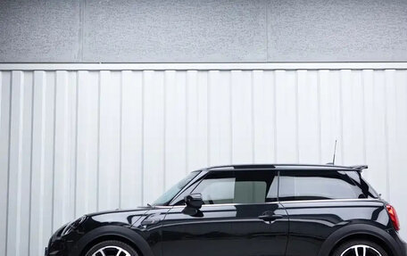 MINI Hatch, 2023 год, 1 680 500 рублей, 2 фотография