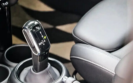 MINI Hatch, 2023 год, 1 680 500 рублей, 8 фотография