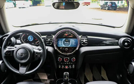 MINI Hatch, 2023 год, 1 680 500 рублей, 12 фотография