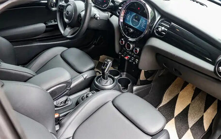 MINI Hatch, 2023 год, 1 680 500 рублей, 13 фотография