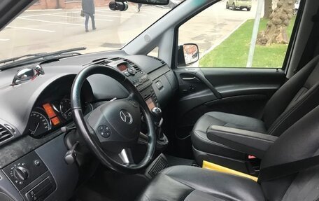 Mercedes-Benz Viano, 2013 год, 2 250 000 рублей, 4 фотография