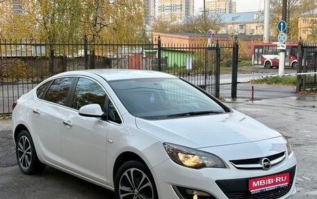 Opel Astra J, 2013 год, 999 000 рублей, 1 фотография