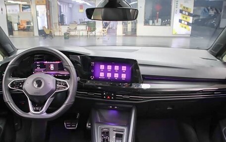 Volkswagen Golf VIII, 2023 год, 1 560 000 рублей, 11 фотография