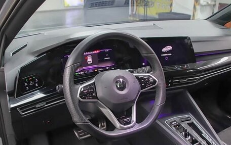 Volkswagen Golf VIII, 2023 год, 1 560 000 рублей, 10 фотография