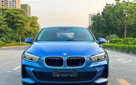 BMW 1 серия, 2022 год, 1 510 000 рублей, 2 фотография