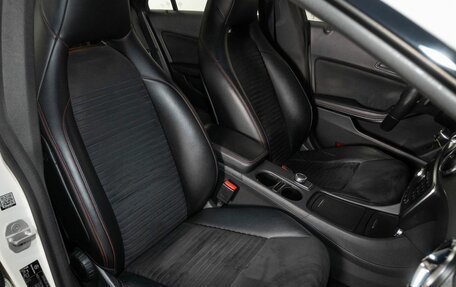 Mercedes-Benz CLA, 2014 год, 1 650 000 рублей, 15 фотография