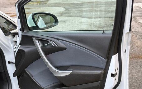 Opel Astra J, 2013 год, 999 000 рублей, 10 фотография