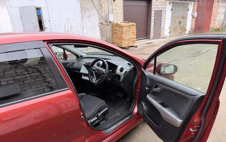 Honda Stream II, 2009 год, 1 050 000 рублей, 2 фотография