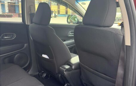 Honda Vezel, 2014 год, 1 350 000 рублей, 10 фотография