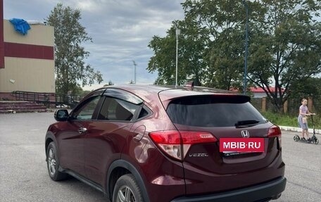Honda Vezel, 2014 год, 1 350 000 рублей, 4 фотография