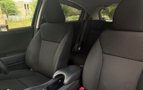 Honda Vezel, 2014 год, 1 350 000 рублей, 13 фотография