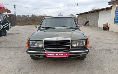 Mercedes-Benz W123, 1984 год, 350 000 рублей, 6 фотография