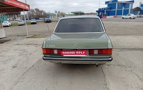 Mercedes-Benz W123, 1984 год, 350 000 рублей, 3 фотография