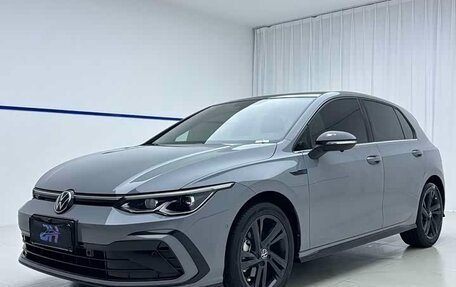 Volkswagen Golf VIII, 2023 год, 1 790 285 рублей, 1 фотография