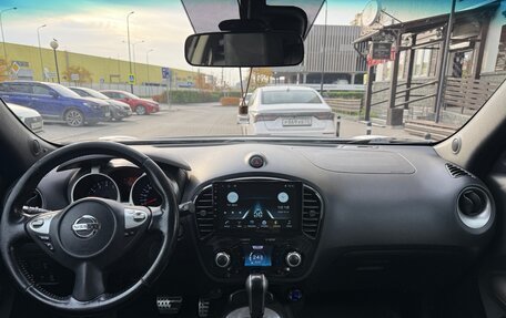 Nissan Juke II, 2011 год, 990 000 рублей, 11 фотография
