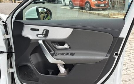 Mercedes-Benz A-Класс, 2023 год, 2 000 000 рублей, 9 фотография