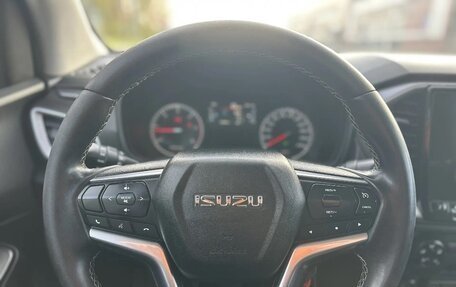 Isuzu D-Max, 2021 год, 2 900 000 рублей, 14 фотография