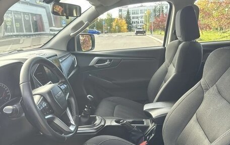 Isuzu D-Max, 2021 год, 2 900 000 рублей, 16 фотография
