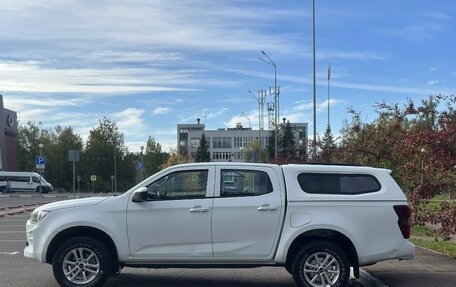 Isuzu D-Max, 2021 год, 2 900 000 рублей, 24 фотография